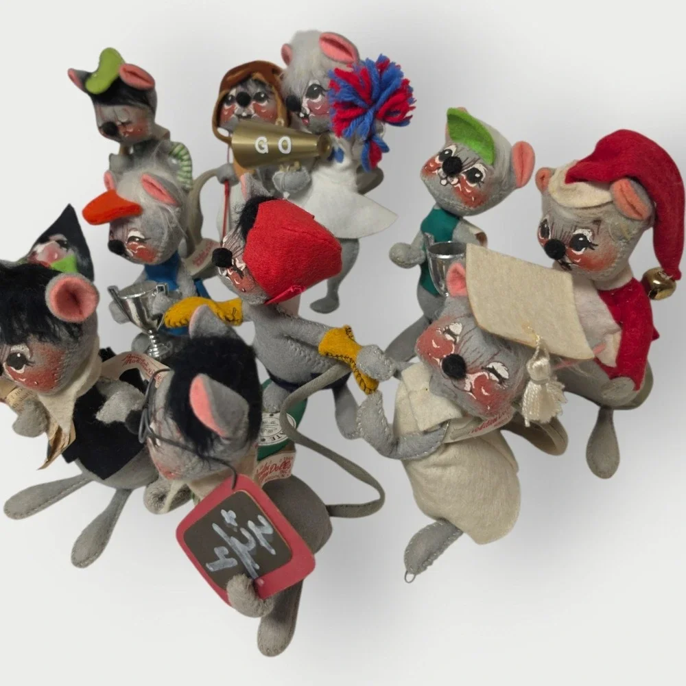 Vintage Annalee Mobilitee Mouse Dolls Lot Christmas Sports School Felt LOT OF 11 - Picture 3 of 5